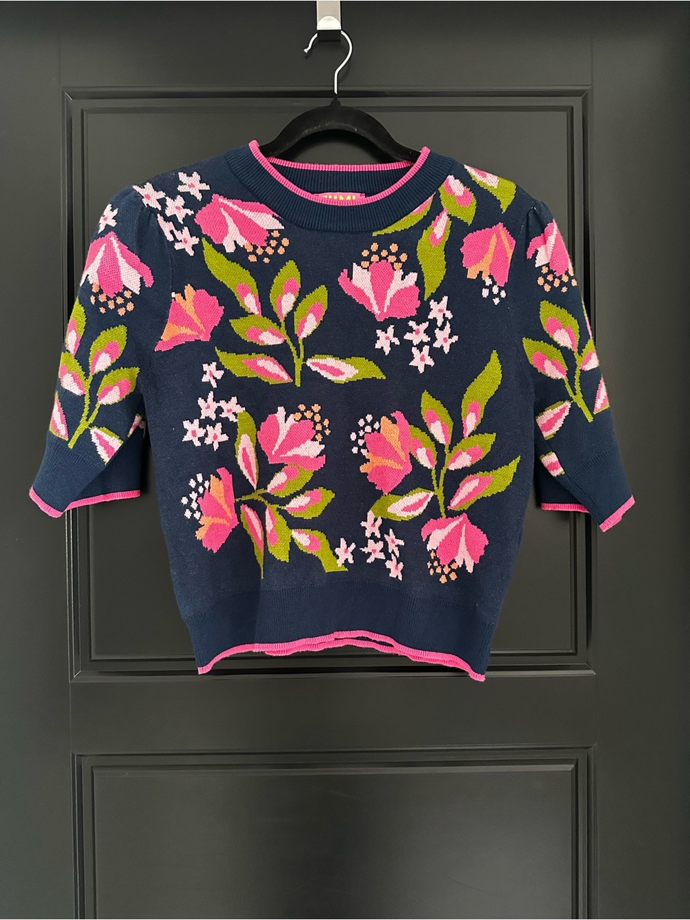 THML Navy Floral Knit Top with Pink Trim, size medium
